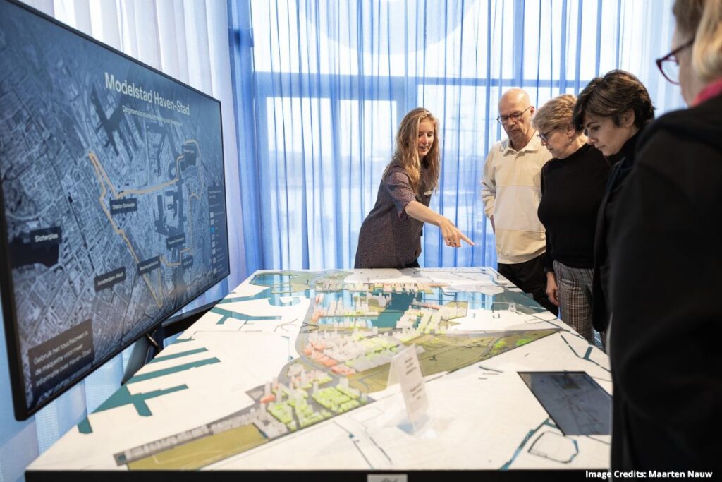 Model-City Haven-Stad opens at ARCAM